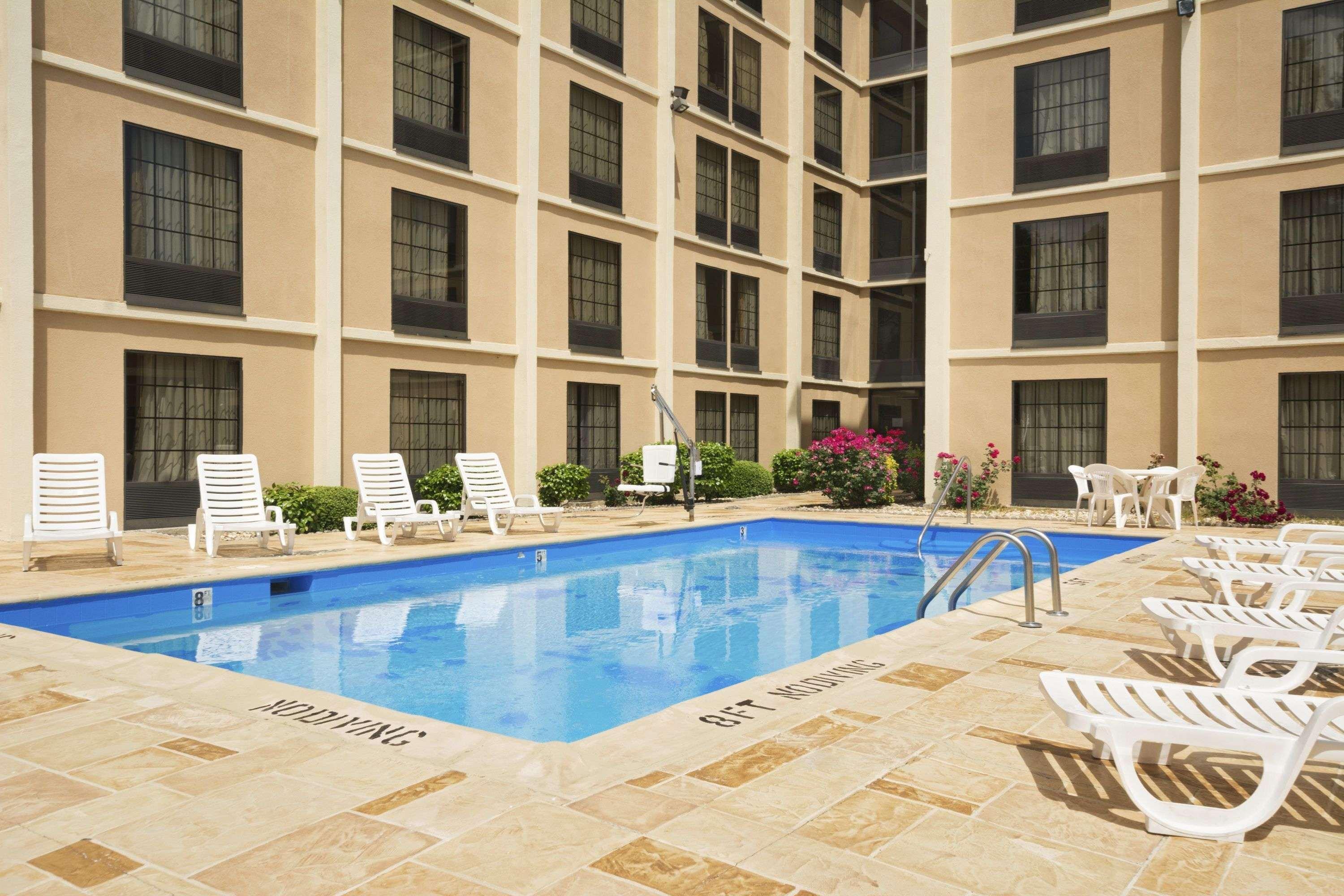 Days Inn By Wyndham Rome Downtown Esterno foto