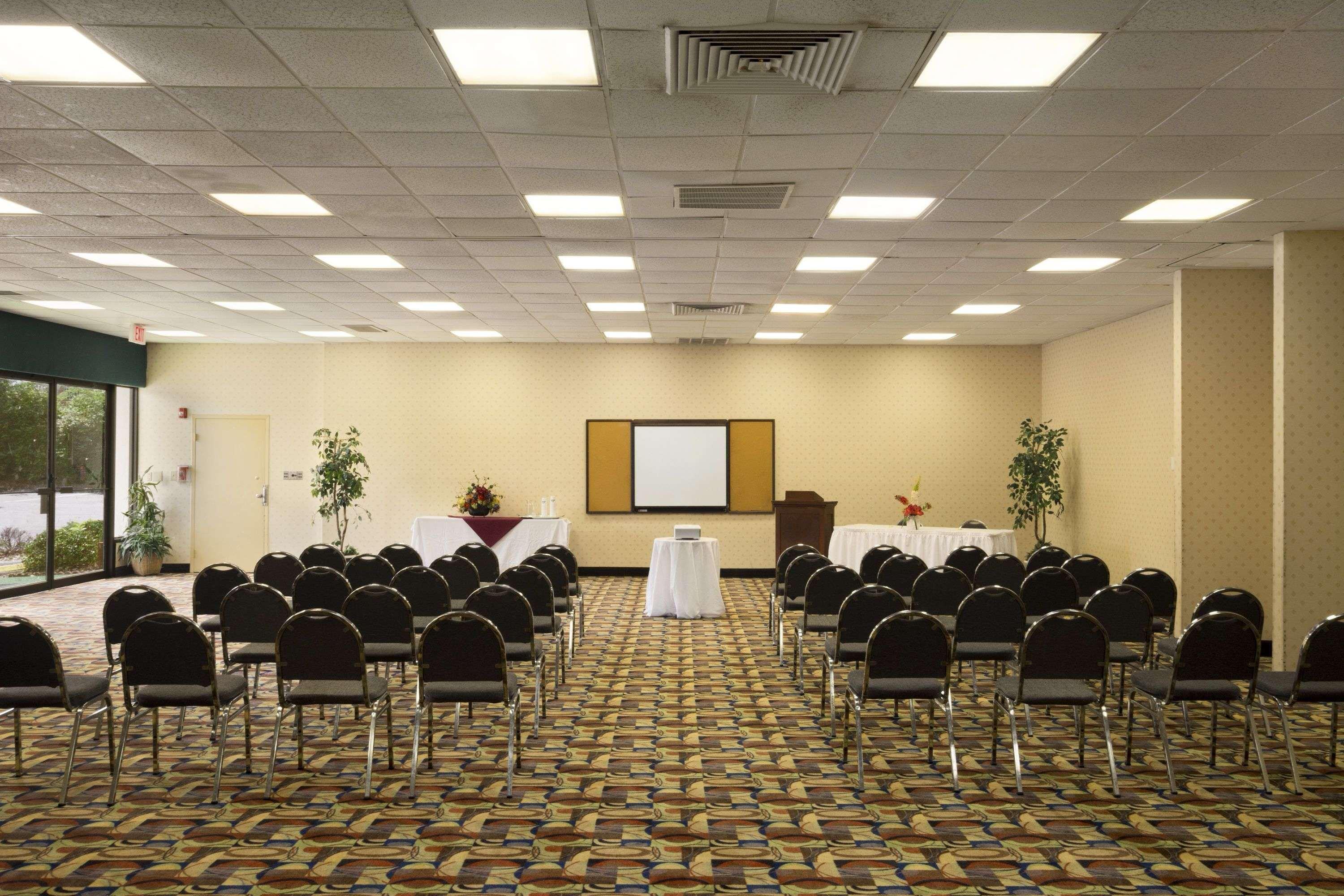 Days Inn By Wyndham Rome Downtown Esterno foto